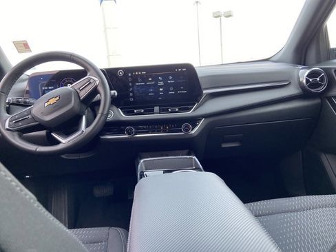 Used 2025 Chevrolet Equinox LT image 14