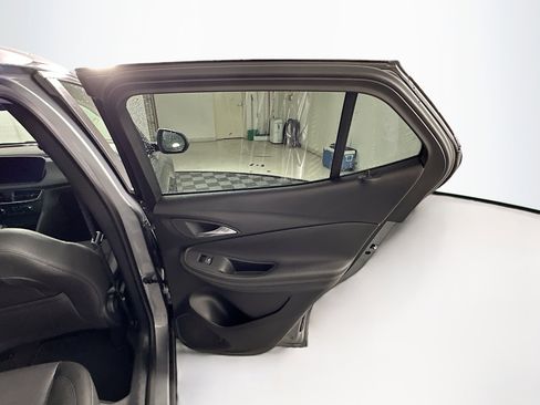 Used 2025 Buick Encore GX Preferred FWD image 29