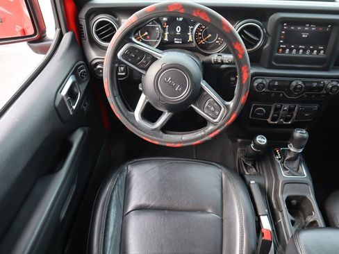 Used 2020 Jeep Wrangler Unlimited Sahara image 6