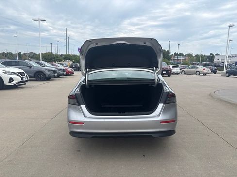 Used 2024 Honda Accord EX image 39
