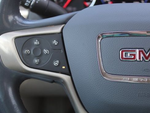 Used 2021 GMC Acadia Denali w/ Denali Technology Package image 24