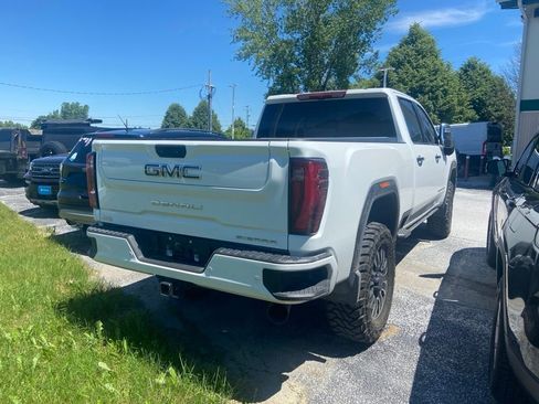 Used 2025 GMC Sierra 2500 Denali Ultimate AWD/4WD image 5