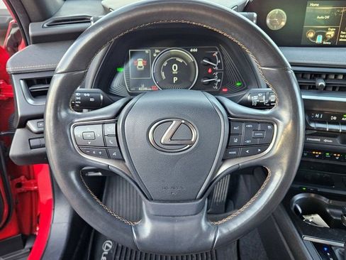 Used 2019 Lexus UX 250h w/ Premium Package image 18