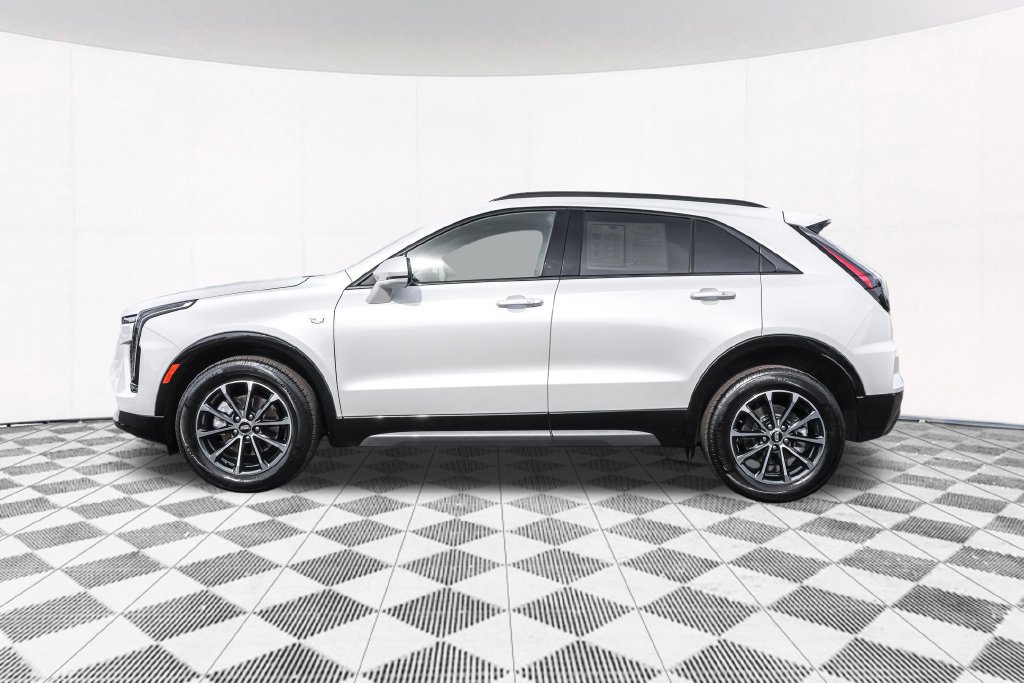 Used 2024 Cadillac XT4 Sport w/ Cold Weather Package AWD/4WD image 18