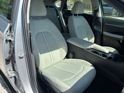 Used 2025 Hyundai Sonata SEL FWD image 37