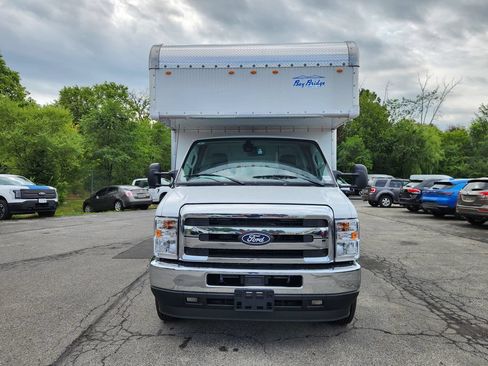 New 2027 Ford E-450 and Econoline 450 Super Duty w/ Power Equipment Group RWD image 8