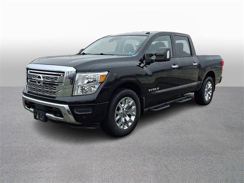 Used 2021 Nissan Titan SV w/ SV Convenience Package image 1
