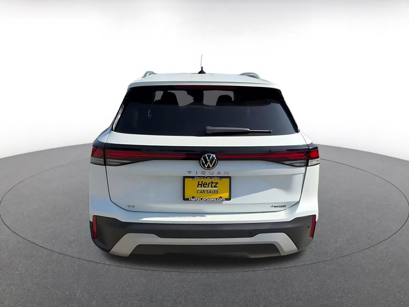 Used 2026 Volkswagen Tiguan SE AWD/4WD image 12