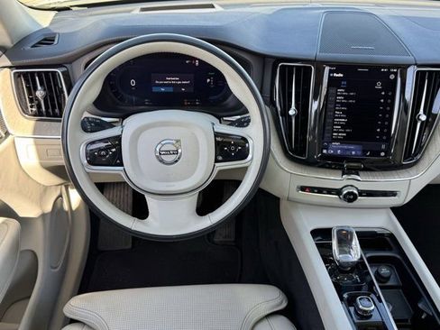 Used 2023 Volvo XC60 T8 Ultimate w/ Climate Package image 12