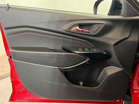 New 2026 Chevrolet Trax RS w/ Sunroof Package FWD image 15