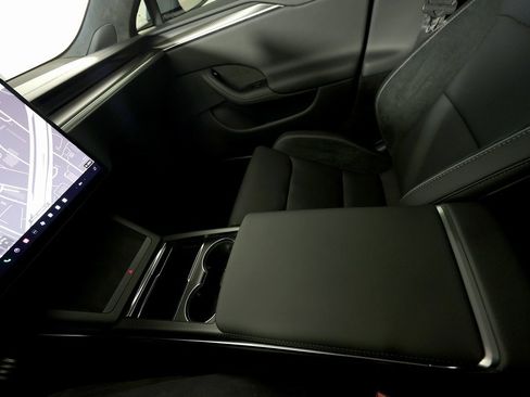 Used 2025 Tesla Model S Plaid image 37