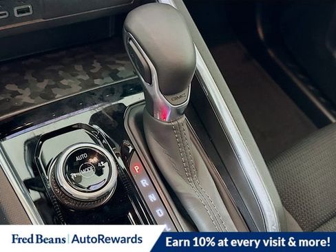 New 2025 GMC Canyon Elevation w/ Convenience Package image 13