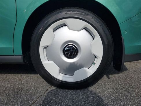 New 2025 Volkswagen ID. Buzz 1st Edition image 9