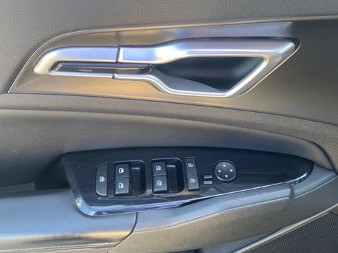 Used 2023 Kia Sportage EX FWD image 21