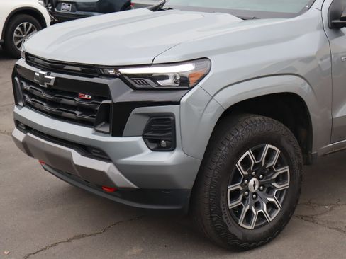 Used 2024 Chevrolet Colorado Z71 w/ Z71 Convenience Package 2 AWD/4WD image 6