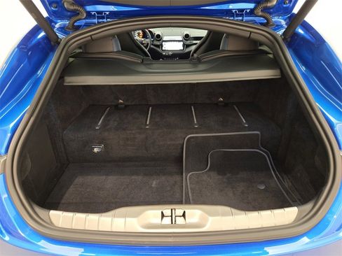 Used 2018 Ferrari GTC4Lusso image 25