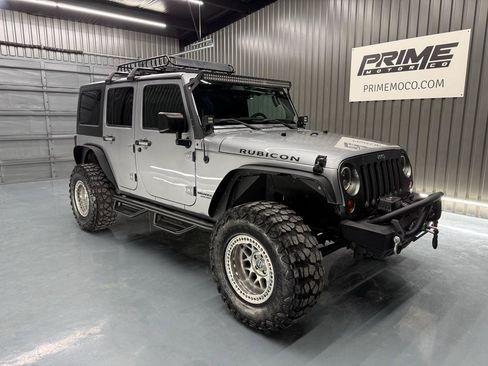 Used 2016 Jeep Wrangler Unlimited Rubicon w/ Connectivity Group image 2