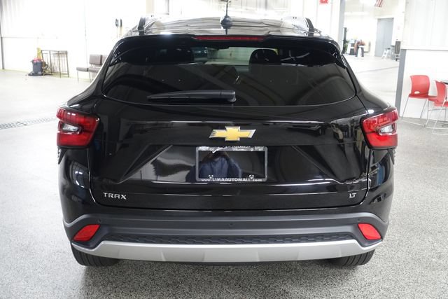 Used 2025 Chevrolet Trax LT w/ Driver Confidence Package FWD image 6