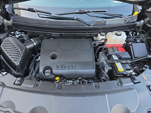 Certified 2023 Chevrolet Traverse RS w/ LPO, Floor Liner Package AWD/4WD image 37