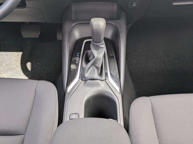 Used 2025 Toyota Corolla LE w/ Convenience Package FWD image 19