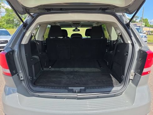 Used 2019 Dodge Journey SE w/ Connectivity Group FWD image 14