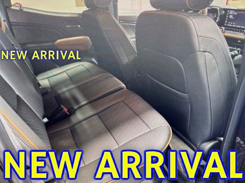 Used 2025 GMC Canyon AT4 w/ AT4 Premium Package image 6