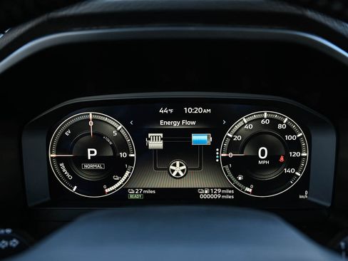 New 2025 Mitsubishi Outlander SEL image 23