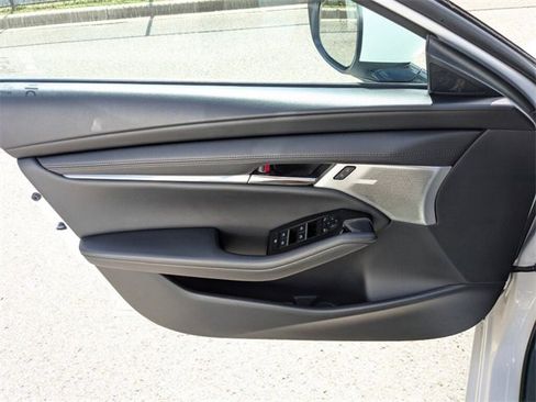 Used 2024 MAZDA MAZDA3 s image 33