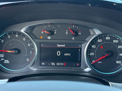 Used 2023 Chevrolet Traverse LT image 22