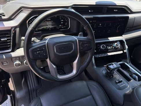Used 2024 GMC Sierra 1500 Denali w/ Denali Reserve Package AWD/4WD image 17