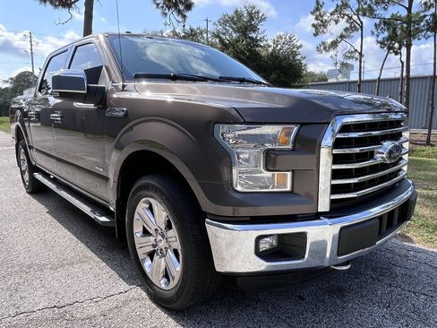 Used 2015 Ford F150 XLT w/ Equipment Group 302A Luxury AWD/4WD image 16