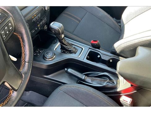 Used 2022 Ford Ranger XLT w/ Equipment Group 301A Mid image 19