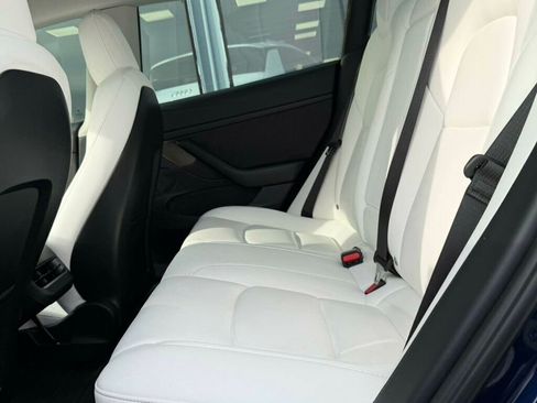 Used 2022 Tesla Model 3 image 12