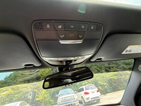 Used 2018 Mercedes-Benz C 300 Sedan image 24