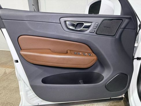 Used 2019 Volvo XC60 T5 Inscription w/ Protection Package Premier image 12
