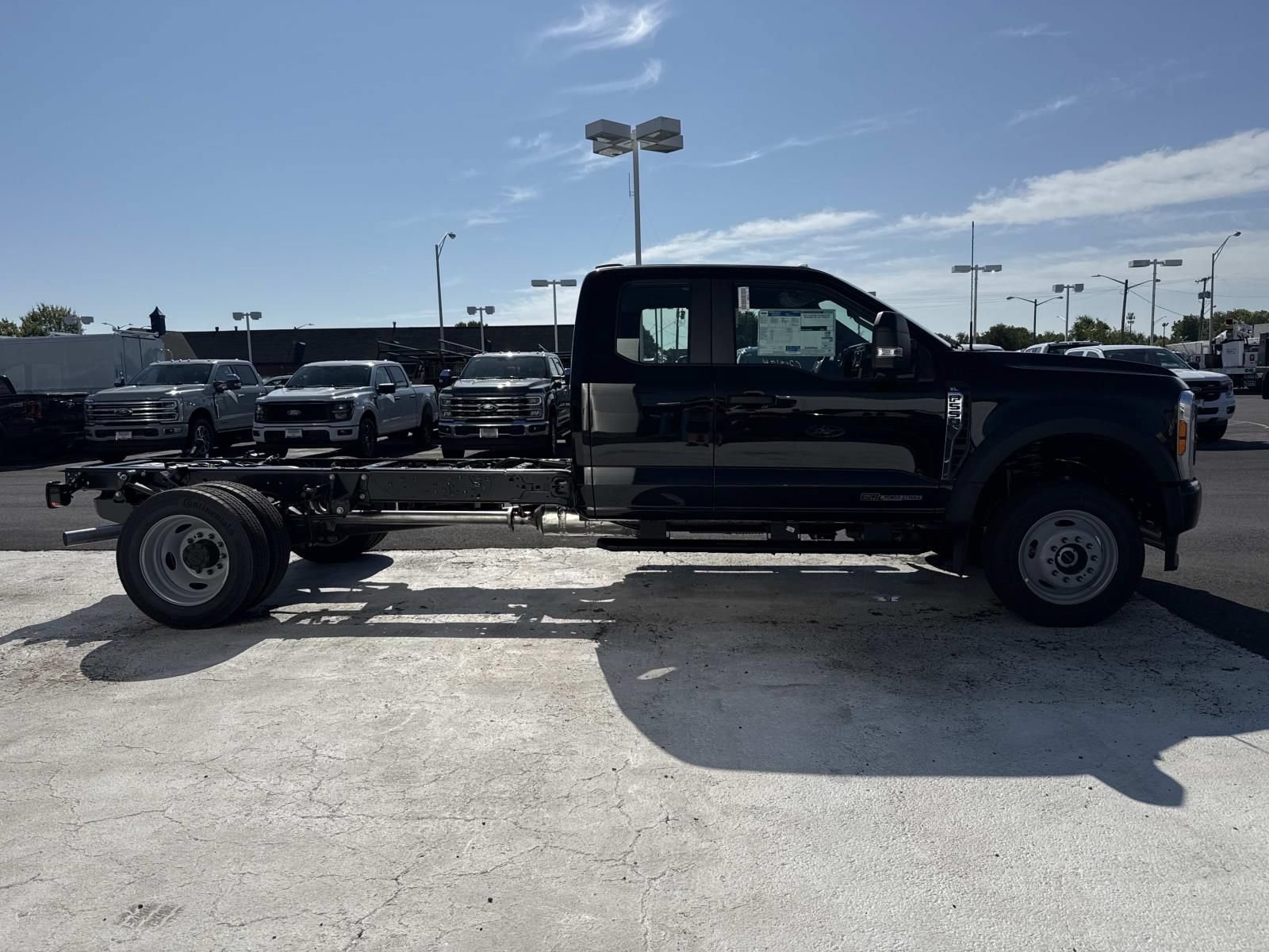 New 2026 Ford F550 4x4 SuperCab Super Duty image 2