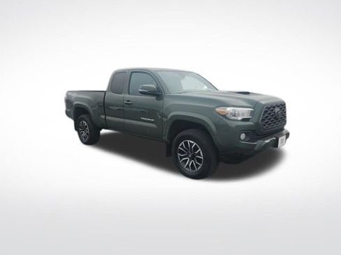 Used 2021 Toyota Tacoma TRD Sport w/ Technology Package image 16