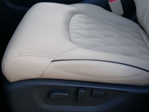 Used 2024 Nissan Armada Platinum w/ Captain's Chairs Package RWD image 29