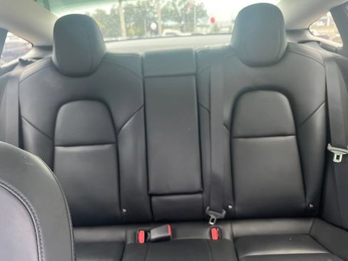 Used 2018 Tesla Model 3 Long Range RWD image 11