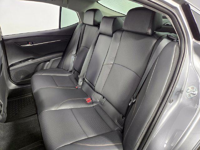 Used 2025 Toyota Camry XLE w/ Premium Plus Package FWD image 16