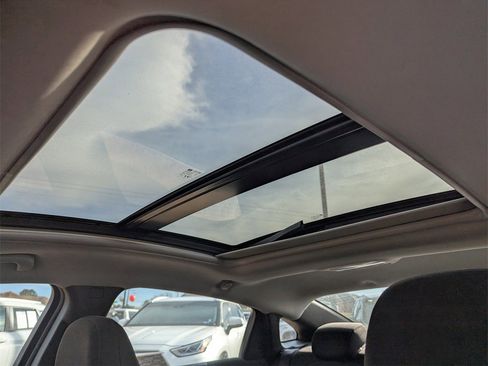 Used 2023 Chevrolet Malibu LT image 12