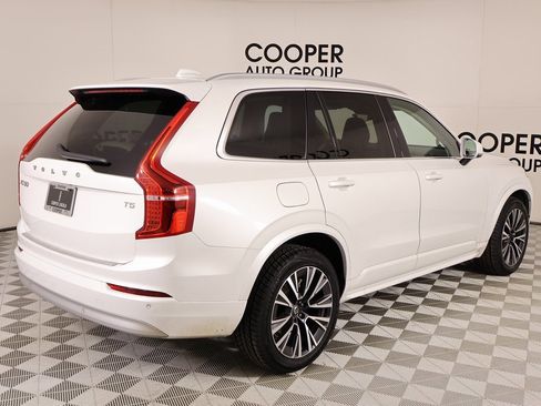 Used 2022 Volvo XC90 T5 Momentum image 22