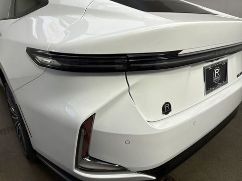New 2026 Lexus ES 350e FWD image 29