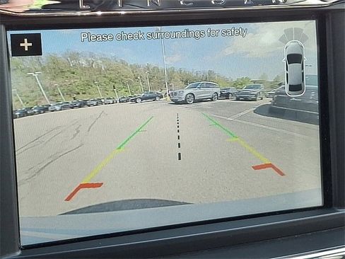 Used 2017 Lincoln Continental Select w/ Climate Package AWD/4WD image 19