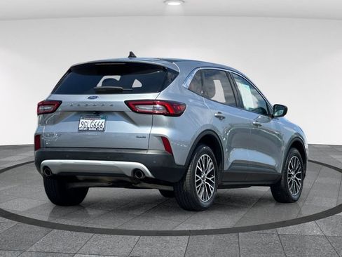 Certified 2023 Ford Escape Active w/ Tech Pack #1 AWD/4WD image 5