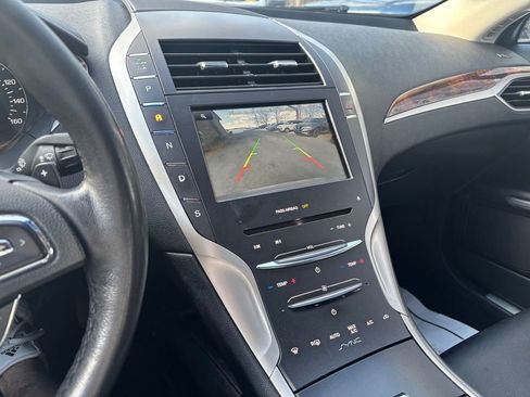 Used 2016 Lincoln MKZ AWD image 11