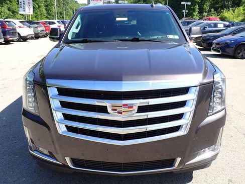 Used 2018 Cadillac Escalade ESV Luxury AWD/4WD image 8