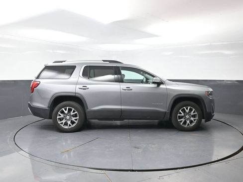 Used 2023 GMC Acadia SLT w/ Technology Package AWD/4WD image 2
