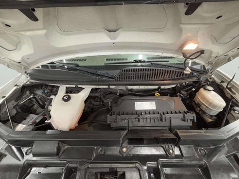 Used 2019 Chevrolet Express 2500 2500 3dr Extended Cargo Van w/ Driver Convenience Package image 9