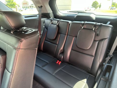 Used 2023 Ford Explorer Limited RWD image 18